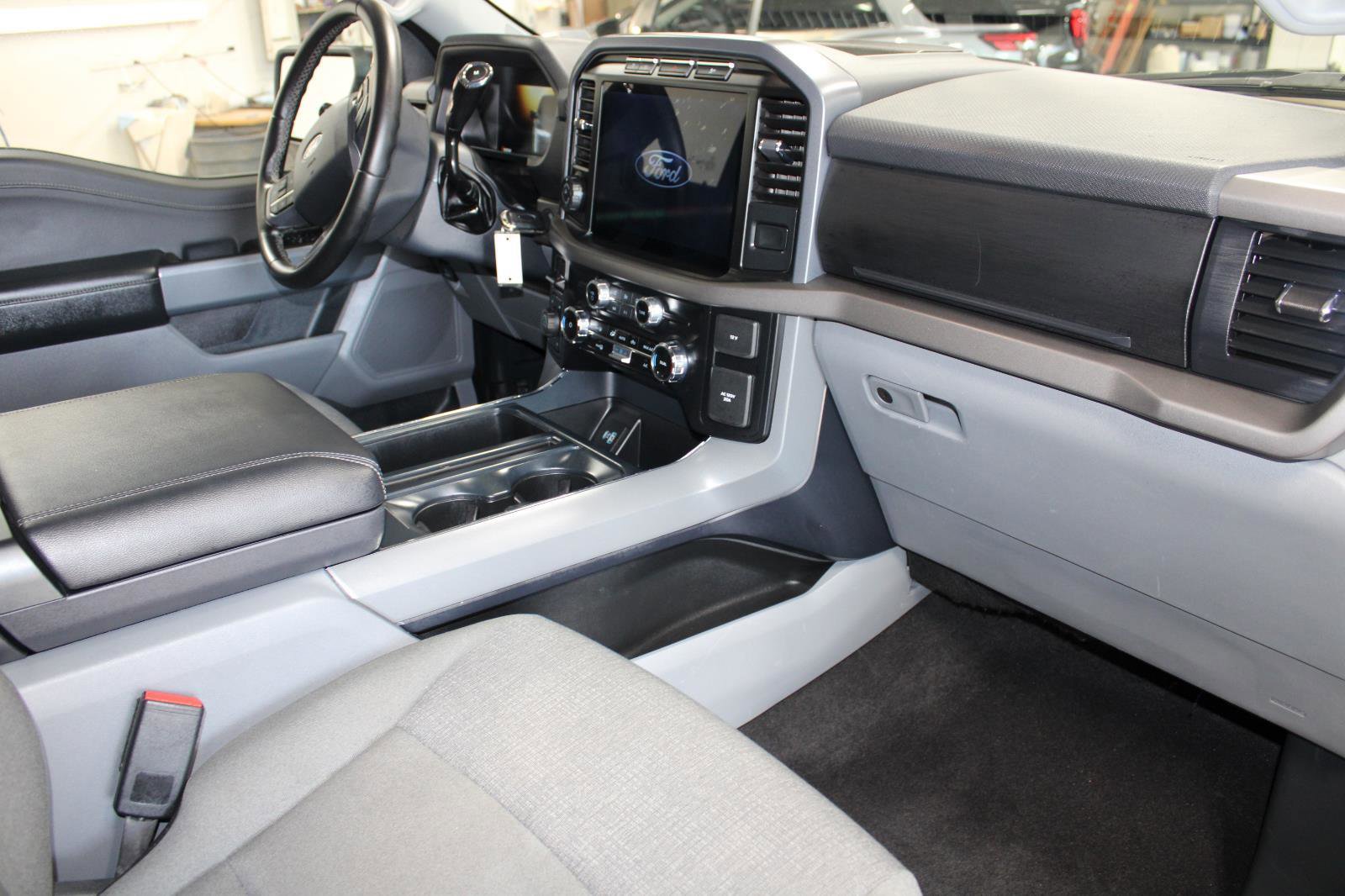 Used 2024 Ford F150 XLT w/ Mobile Office Package image 24