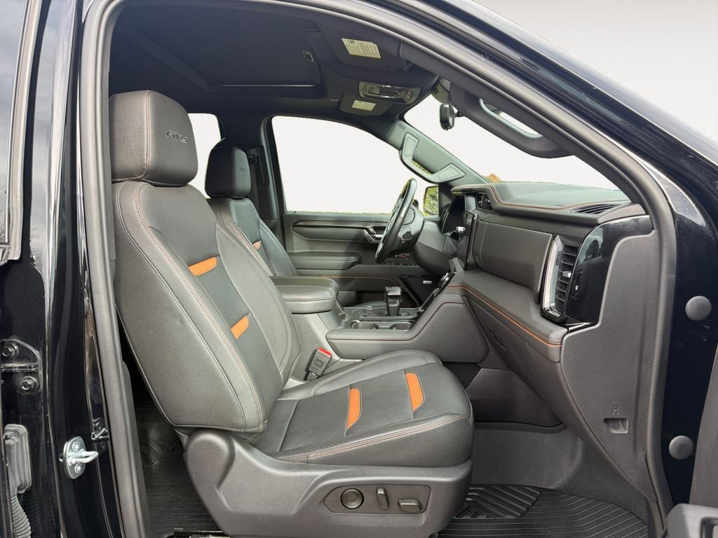 Used 2023 GMC Sierra 1500 AT4 image 15