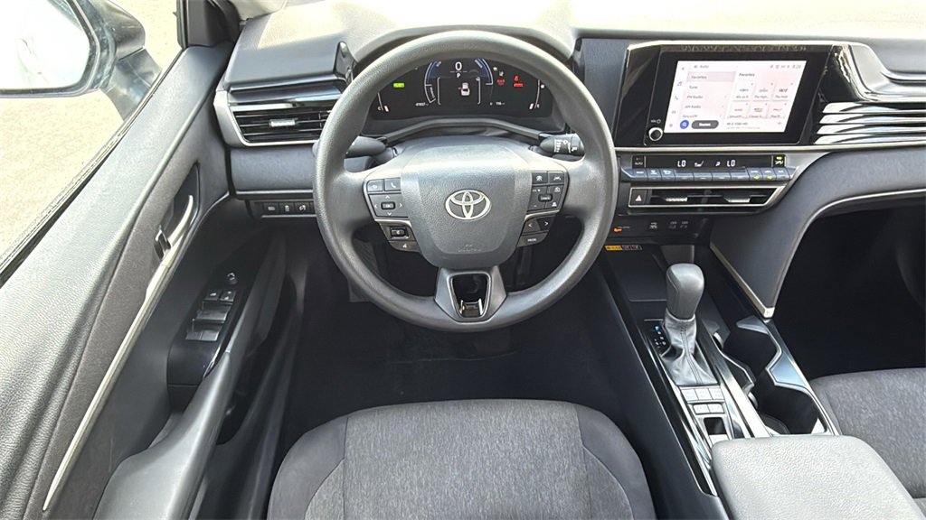 Used 2025 Toyota Camry LE image 18