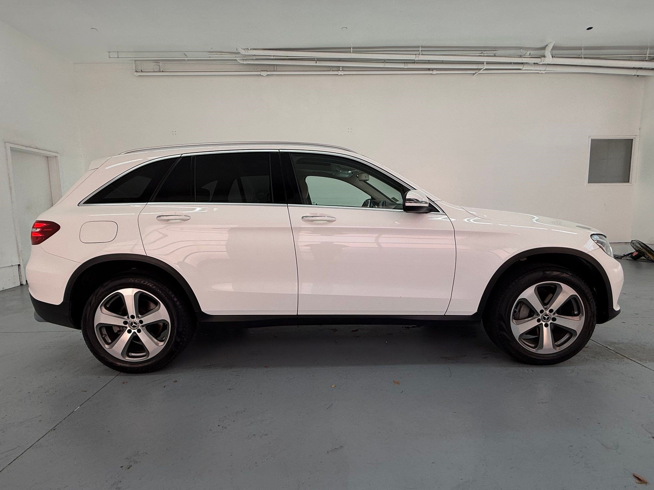 Used 2019 Mercedes-Benz GLC 300 4MATIC image 7