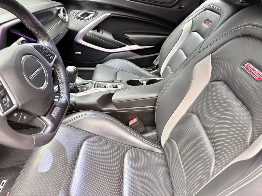 Used 2016 Chevrolet Camaro SS RWD image 10