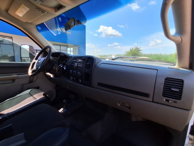 Used 2011 Chevrolet Silverado 3500 W/T AWD/4WD image 13