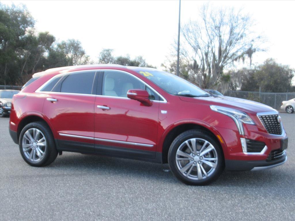 Used 2024 Cadillac XT5 Premium Luxury w/ Technology Package image 2