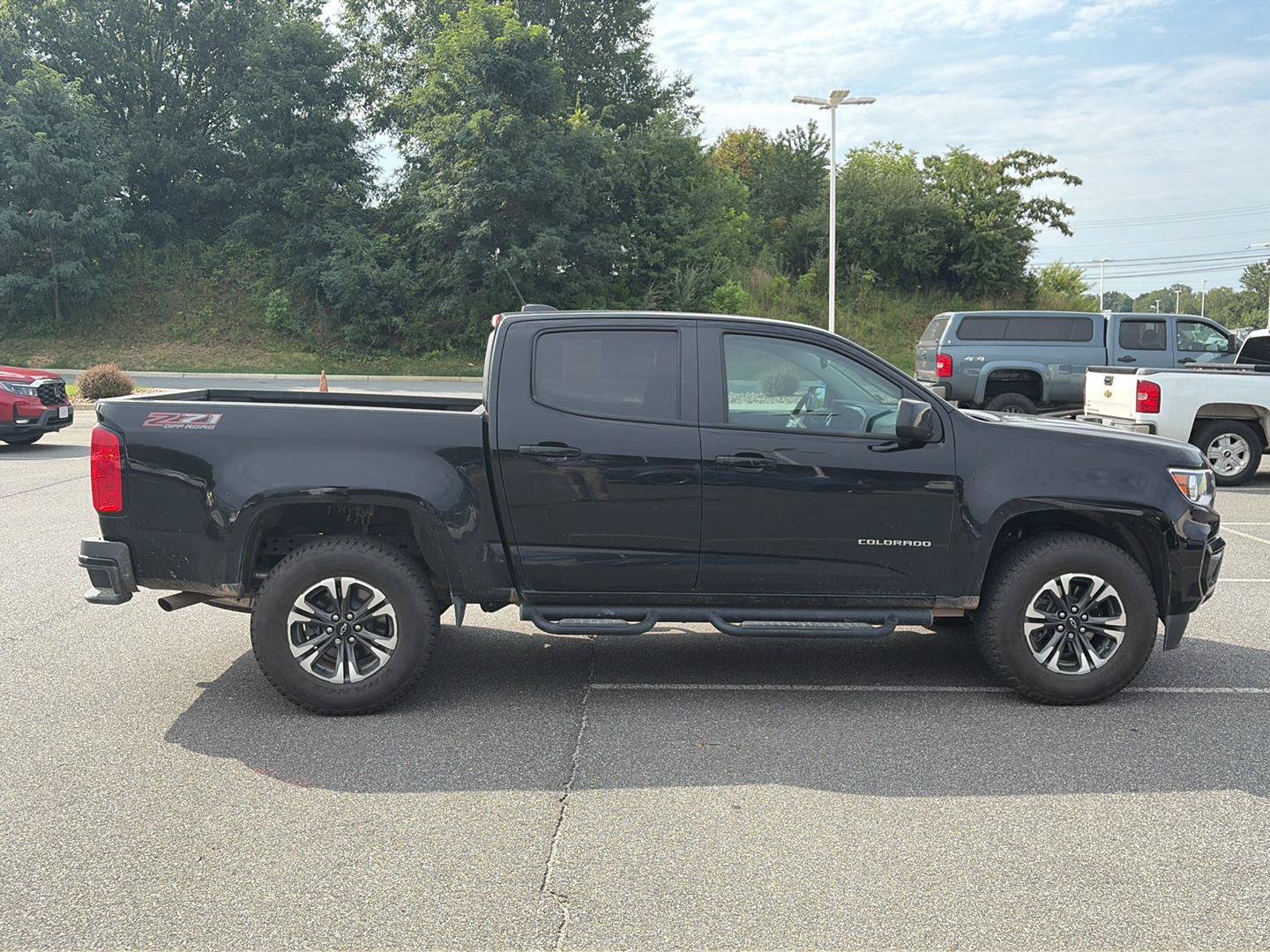 Used 2022 Chevrolet Colorado Z71 AWD/4WD image 7