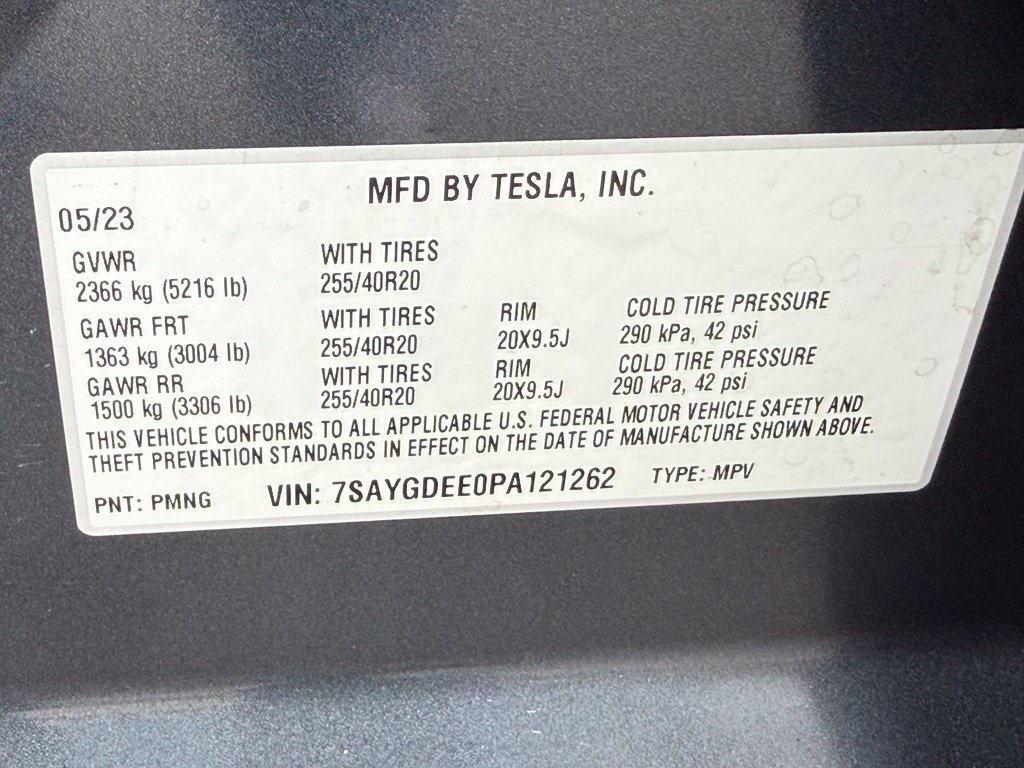 Used 2023 Tesla Model Y Long Range AWD/4WD image 39
