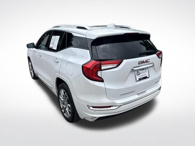 Used 2022 GMC Terrain Denali w/ Denali Premium Package AWD/4WD image 3