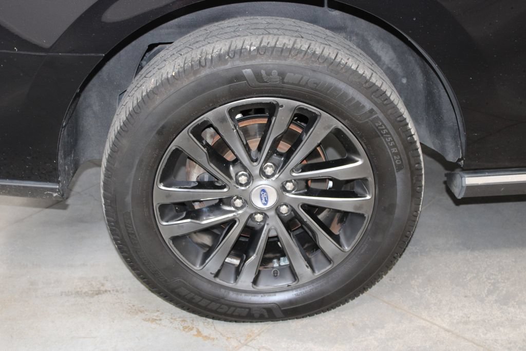 Used 2019 Ford Expedition Limited w/ Equipment Group 301A RWD image 63