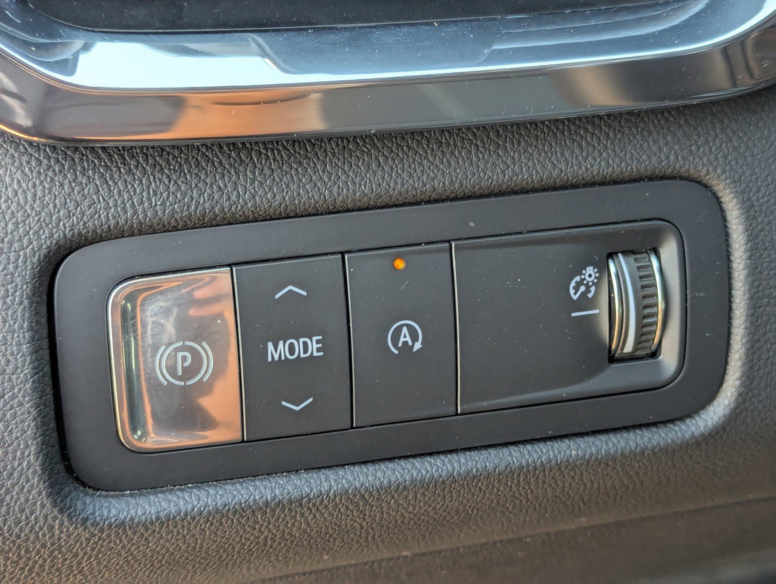 Certified 2025 GMC Acadia Elevation image 31