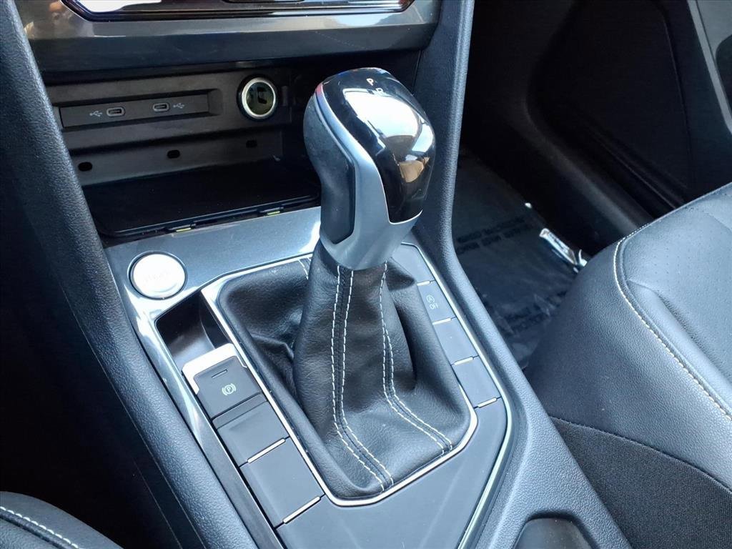 Used 2023 Volkswagen Tiguan SE image 18