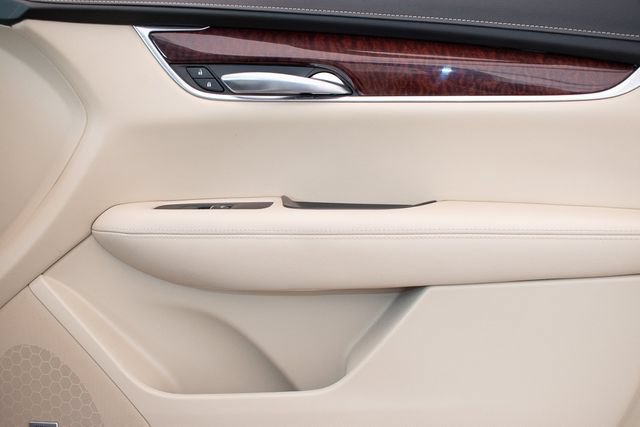 Used 2019 Cadillac XT5 Luxury FWD image 11
