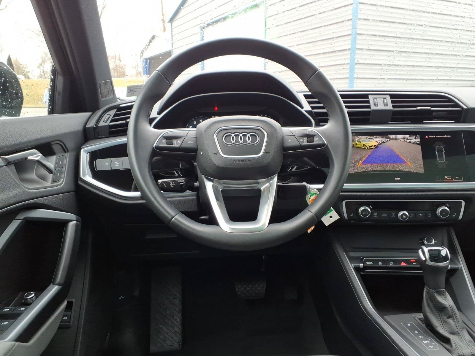 Used 2025 Audi Q3 2.0T Premium AWD/4WD image 29