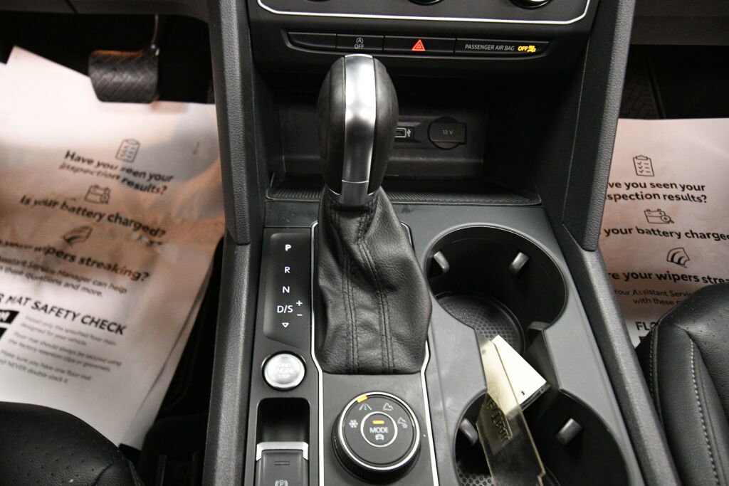 Used 2019 Volkswagen Atlas SE w/ Panoramic Sunroof Package image 17