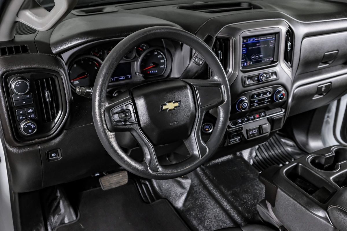 Used 2025 Chevrolet Silverado 3500 W/T AWD/4WD image 16