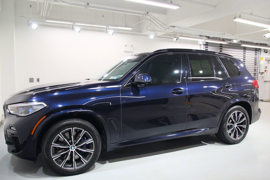 Used 2020 BMW X5 M50i w/ Premium Package AWD/4WD image 3