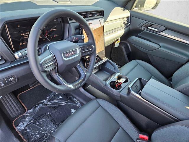 New 2026 GMC Terrain AT4 AWD/4WD image 3