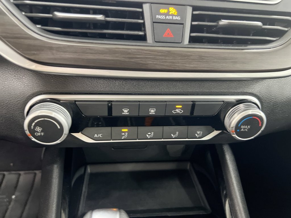 Used 2024 Nissan Altima 2.5 SV FWD image 16