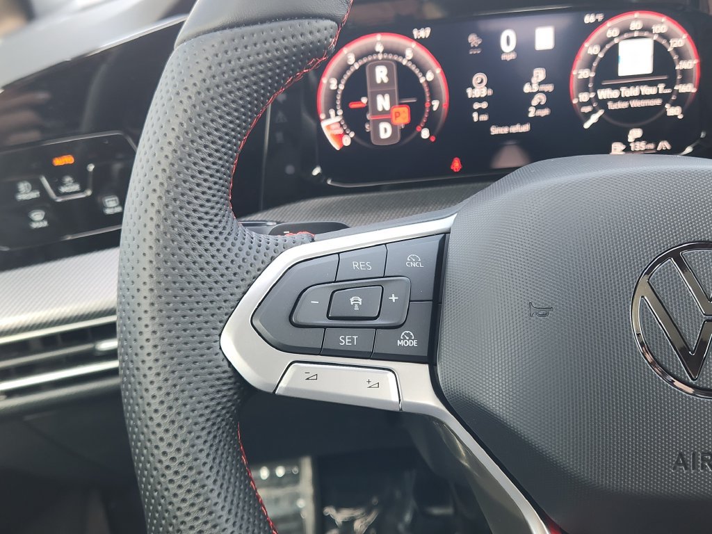 New 2026 Volkswagen GTI SE FWD image 16