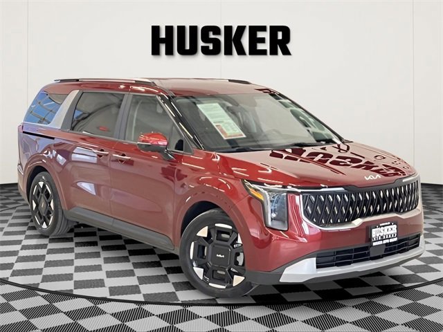 Used 2025 Kia Carnival EX image 1