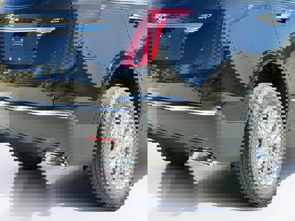 New 2026 Cadillac XT5 Luxury image 14