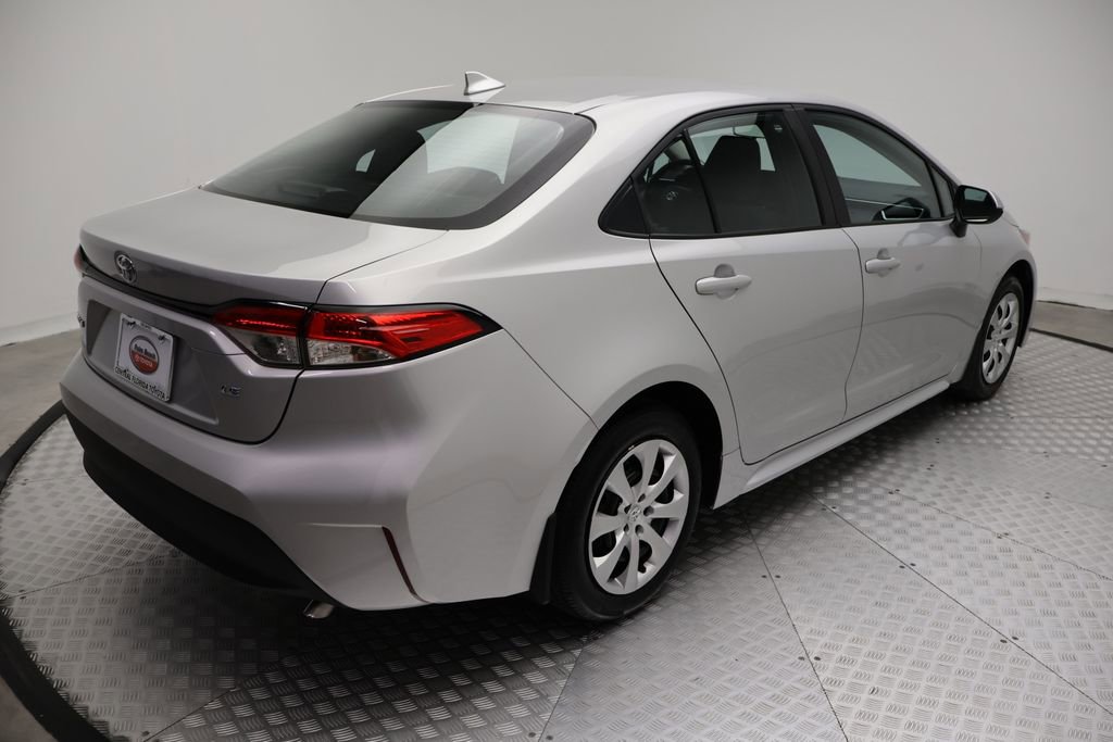 Used 2025 Toyota Corolla LE FWD image 8