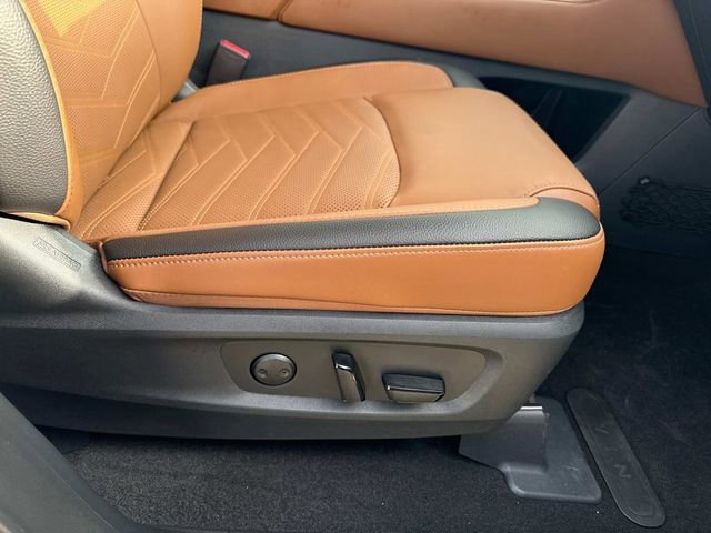 Used 2025 Nissan Pathfinder Platinum w/ Cargo Package image 17