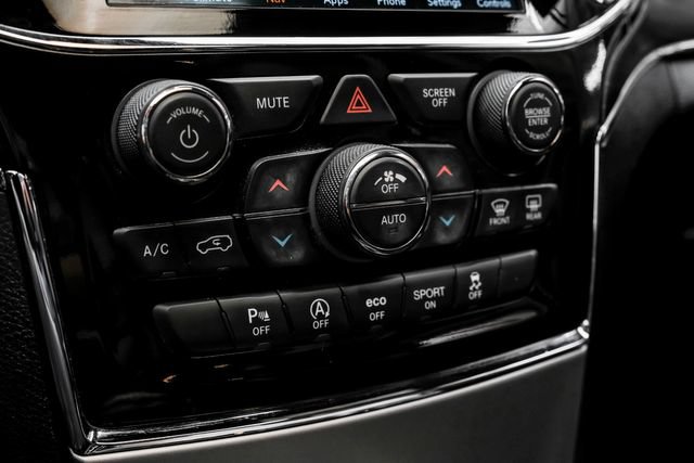 Used 2021 Jeep Grand Cherokee Limited AWD/4WD image 36