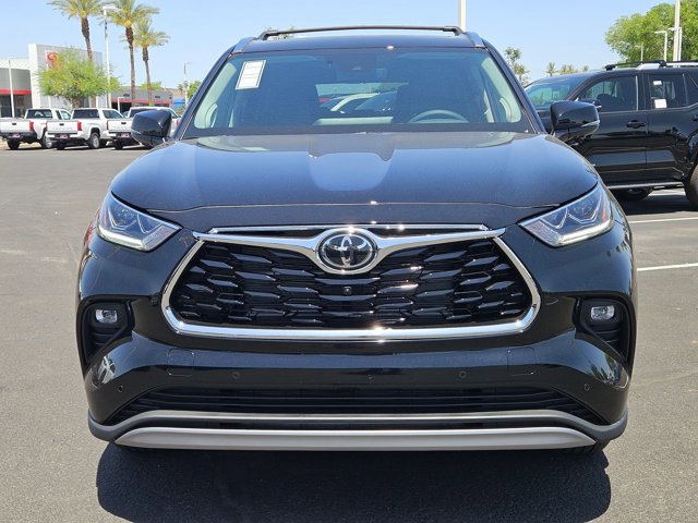 New 2026 Toyota Highlander Platinum AWD/4WD image 5