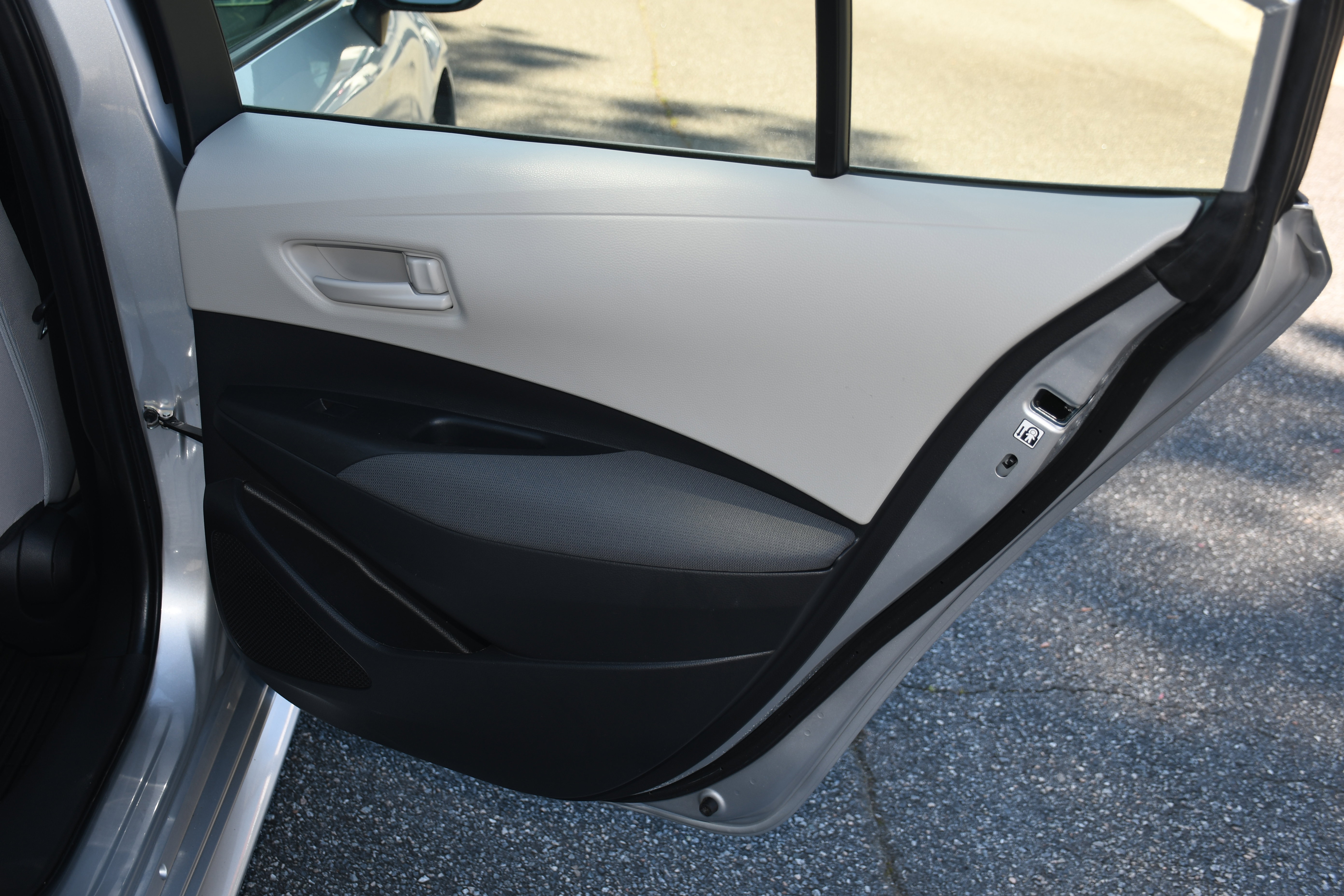 Used 2023 Toyota Corolla LE image 18