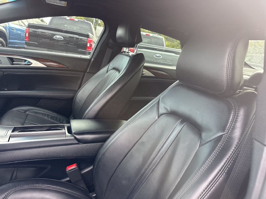 Used 2018 Lincoln MKZ Reserve w/ Magnetic Appearance Package FWD image 16