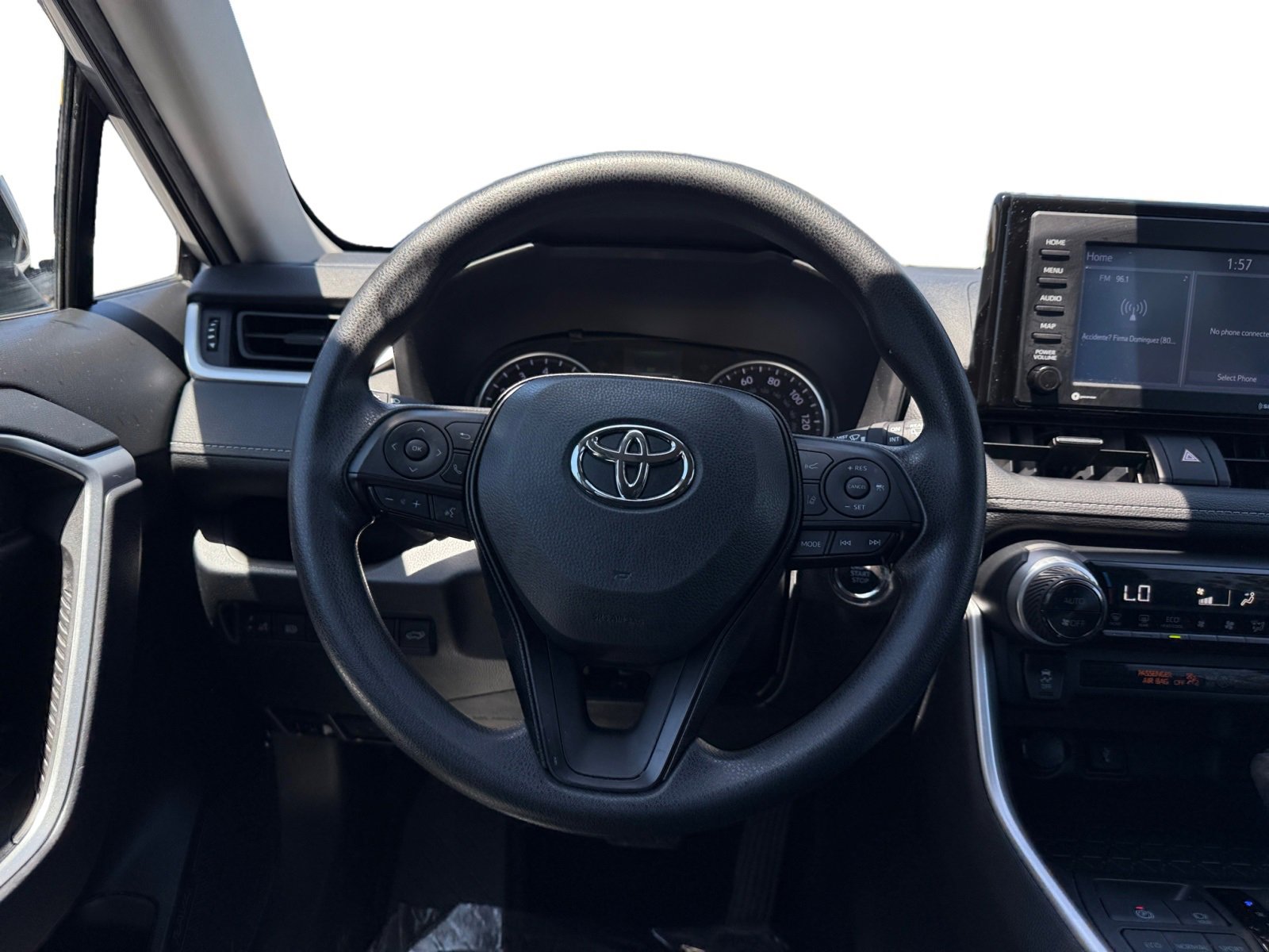 Used 2022 Toyota RAV4 XLE image 12