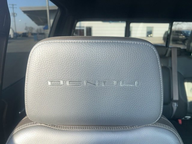 Used 2021 GMC Sierra 1500 Denali w/ Denali Ultimate Package image 38