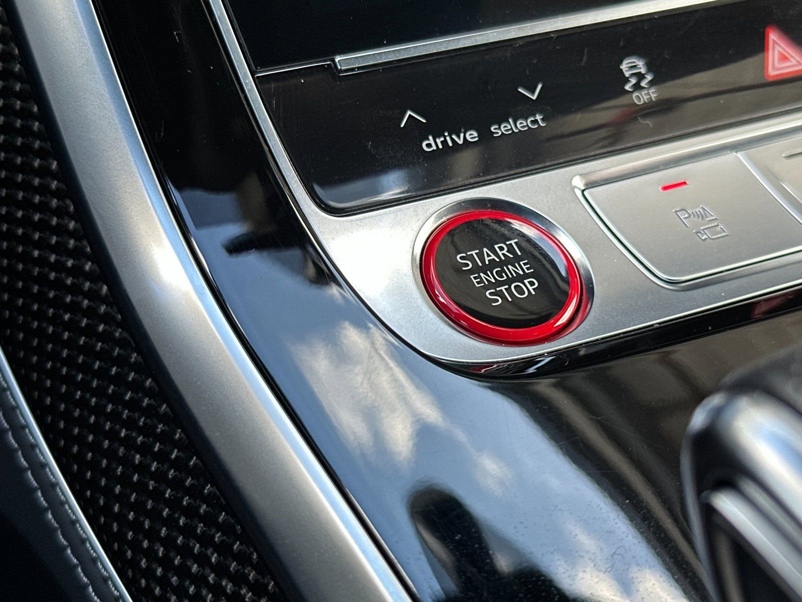 Used 2024 Audi SQ7 Prestige AWD/4WD image 26