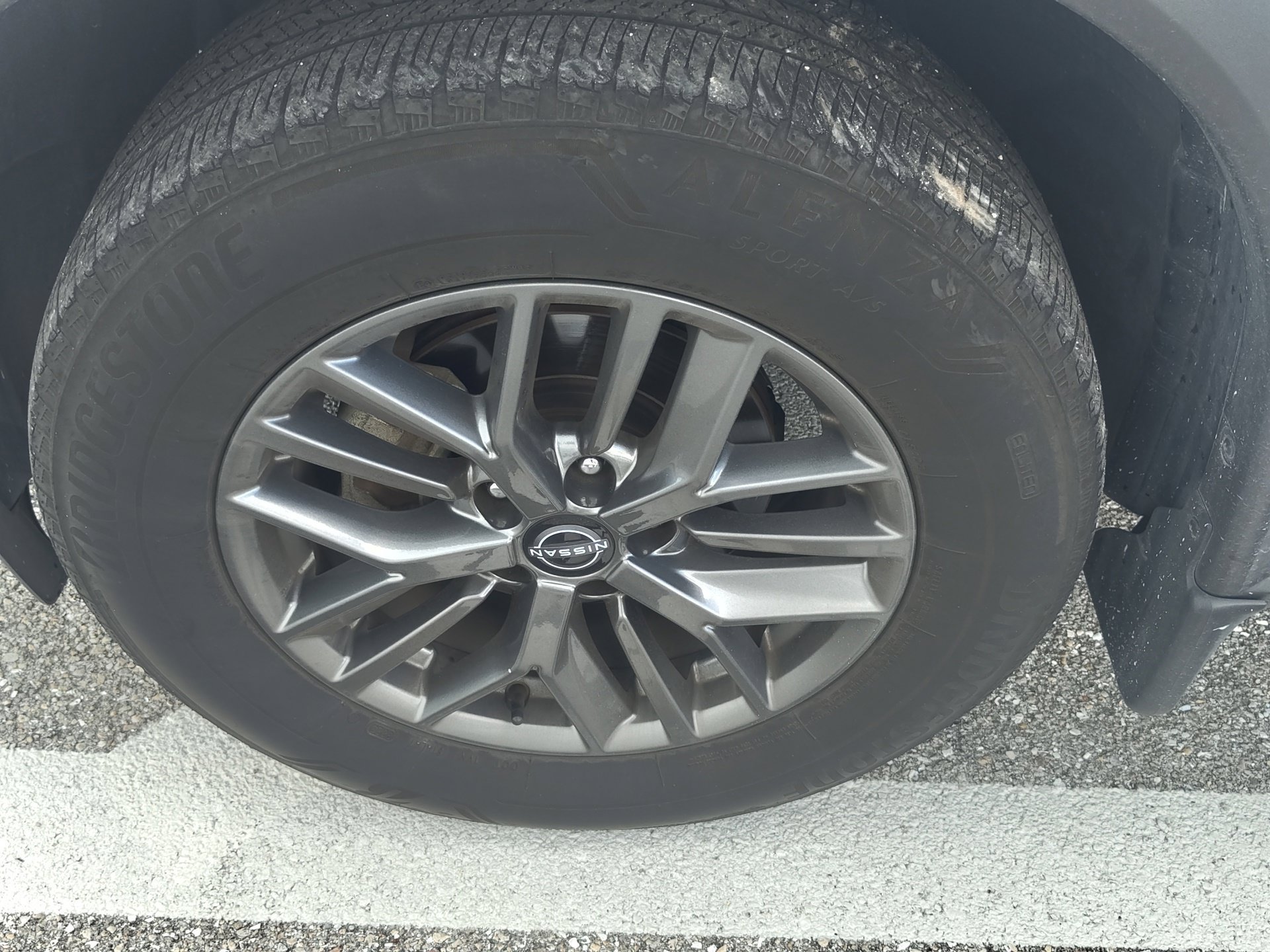 Used 2023 Nissan Rogue S FWD image 12