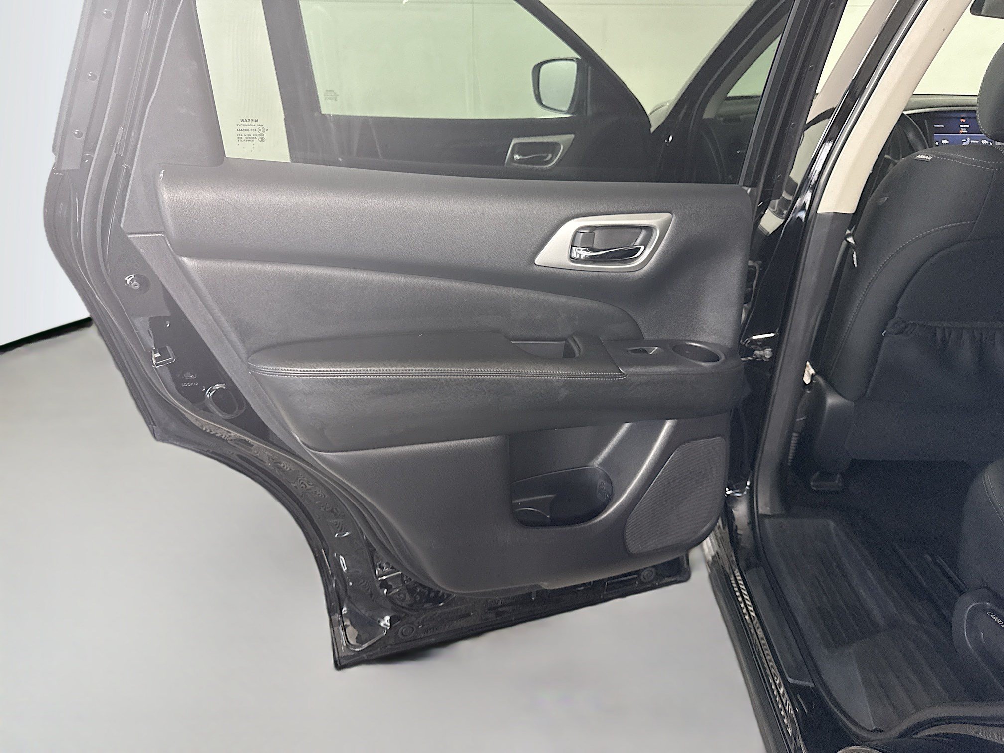 Used 2019 Nissan Pathfinder S AWD/4WD image 26