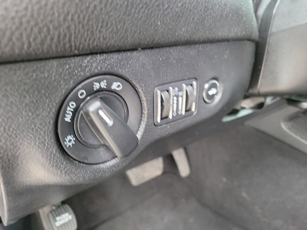 Used 2023 Dodge Challenger SXT image 20