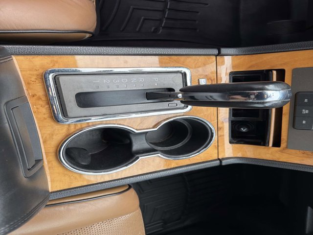 Used 2013 Lincoln Navigator L 4WD image 34