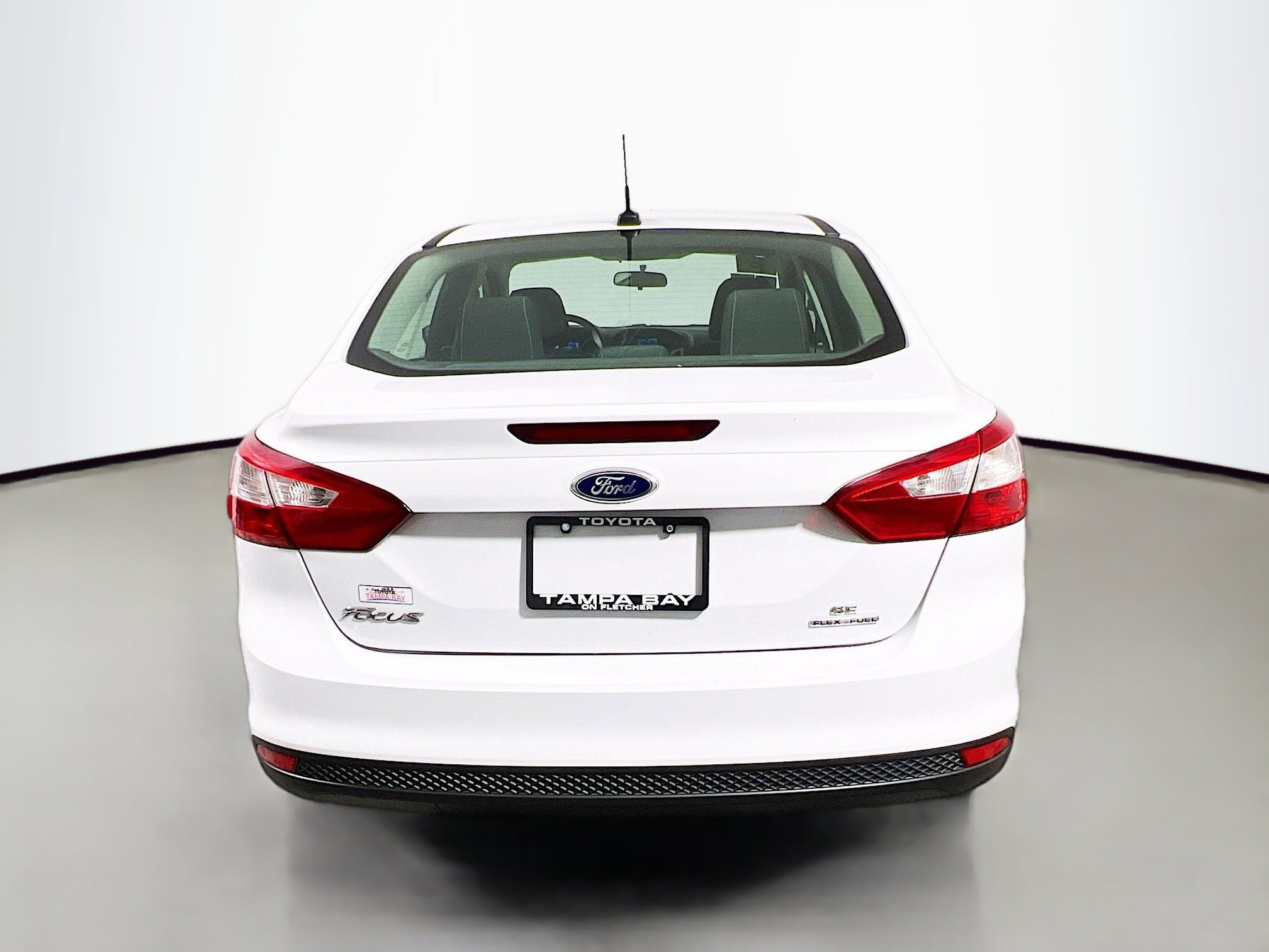 Used 2013 Ford Focus SE w/ SE Winter Pkg image 6