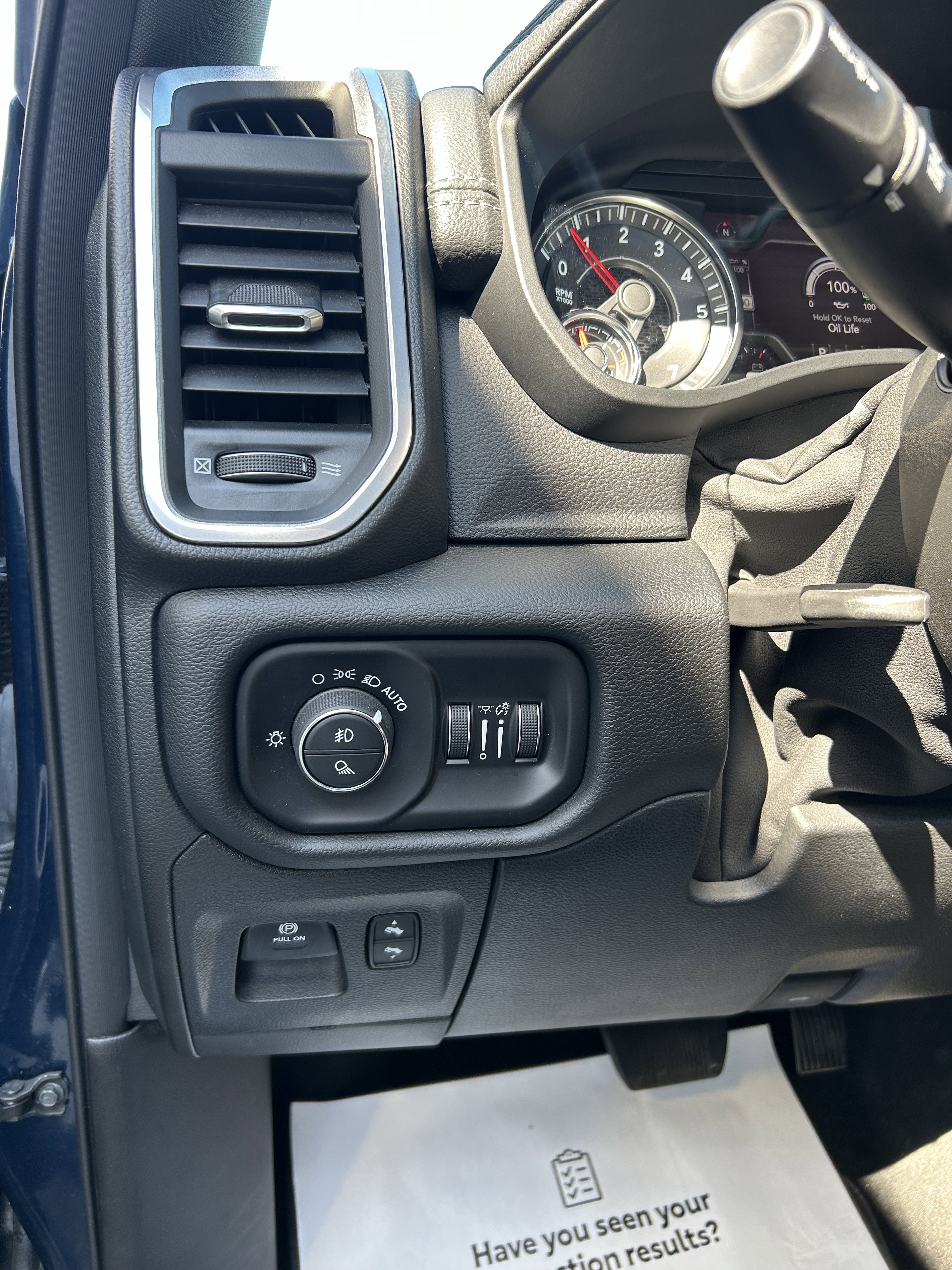 Used 2022 RAM 1500 Laramie w/ Sport Appearance Package AWD/4WD image 19
