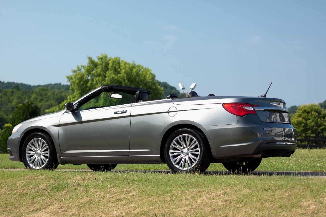 Used 2012 Chrysler 200 Limited image 4