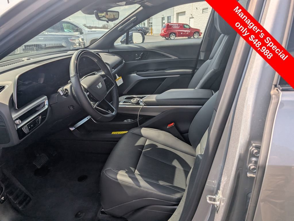 Used 2025 Cadillac Lyriq Luxury w/ LPO, Floor Liner Package image 14