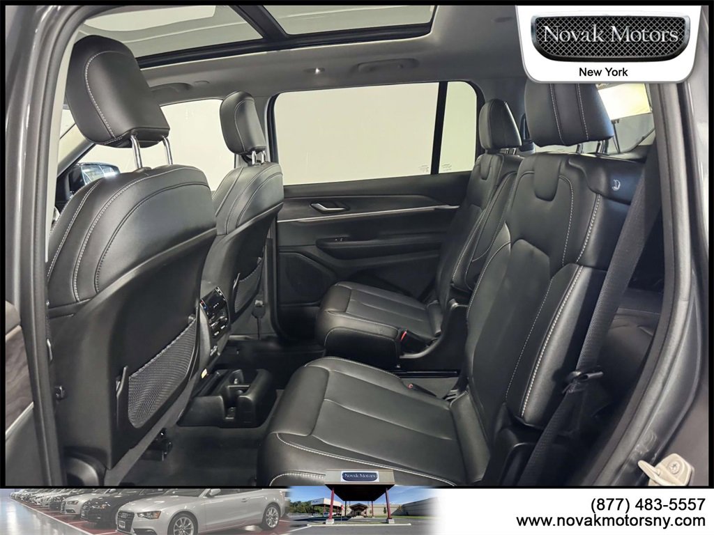 Used 2023 Jeep Grand Cherokee L Limited image 11