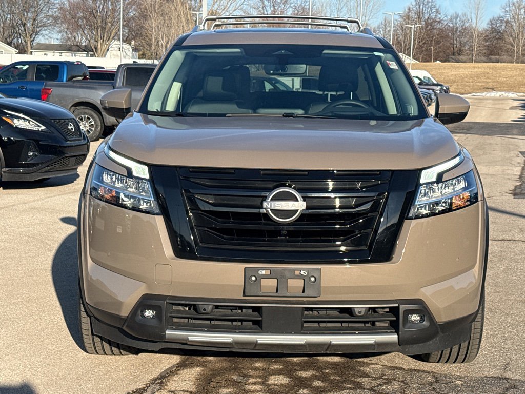 Certified 2023 Nissan Pathfinder Platinum image 3