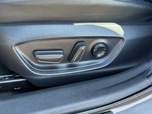 Used 2024 Toyota Camry SE image 6