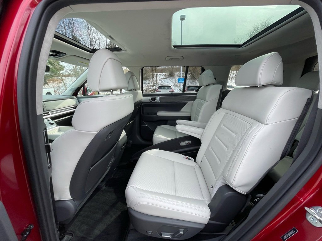 Used 2024 Hyundai Santa Fe Calligraphy image 29