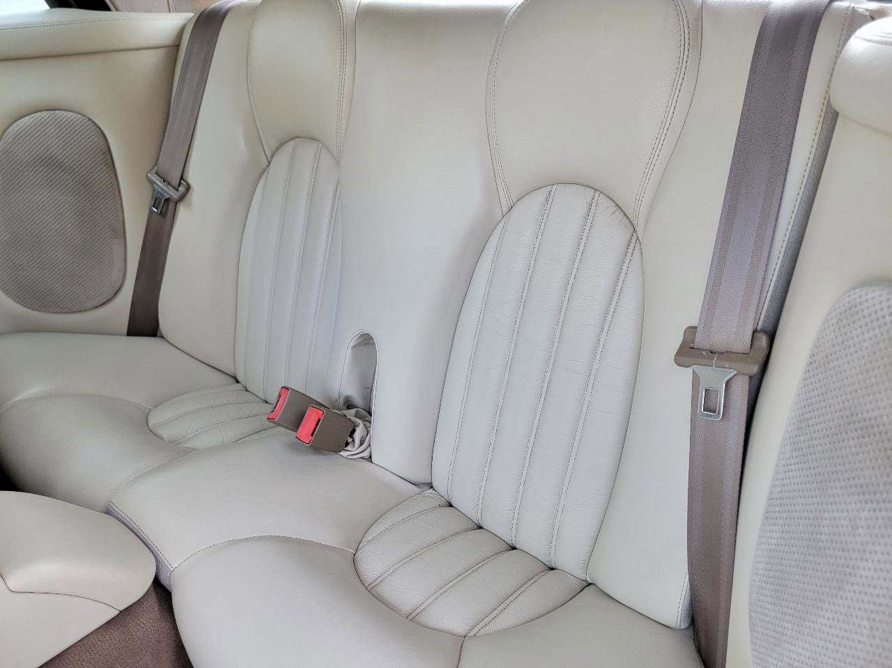 Used 2000 Jaguar XK8 Convertible RWD image 31