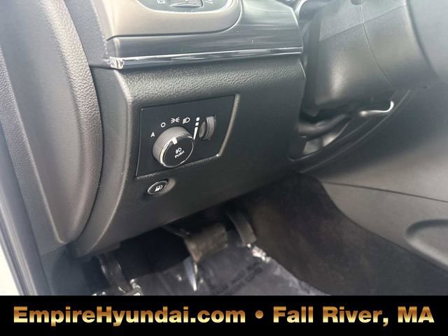 Used 2022 Jeep Grand Cherokee Limited image 23