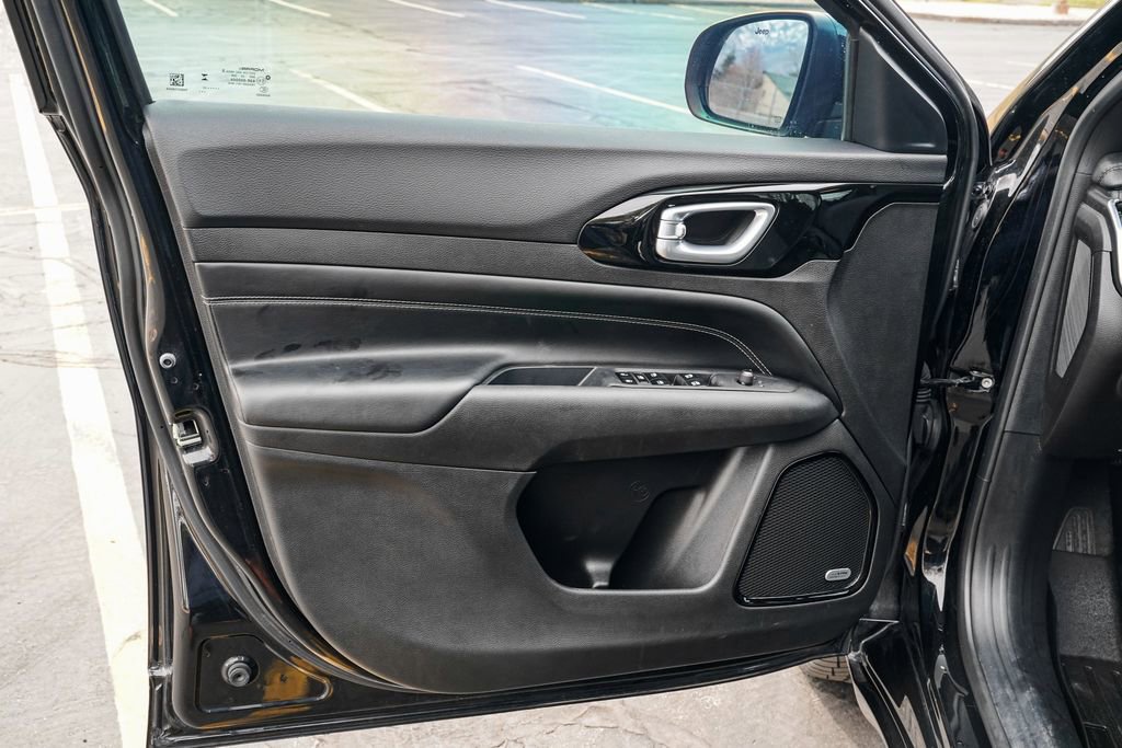 Used 2023 Jeep Compass High Altitude image 8