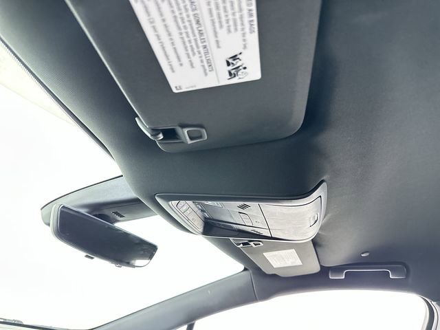 Used 2024 Buick Enclave Premium AWD/4WD image 19