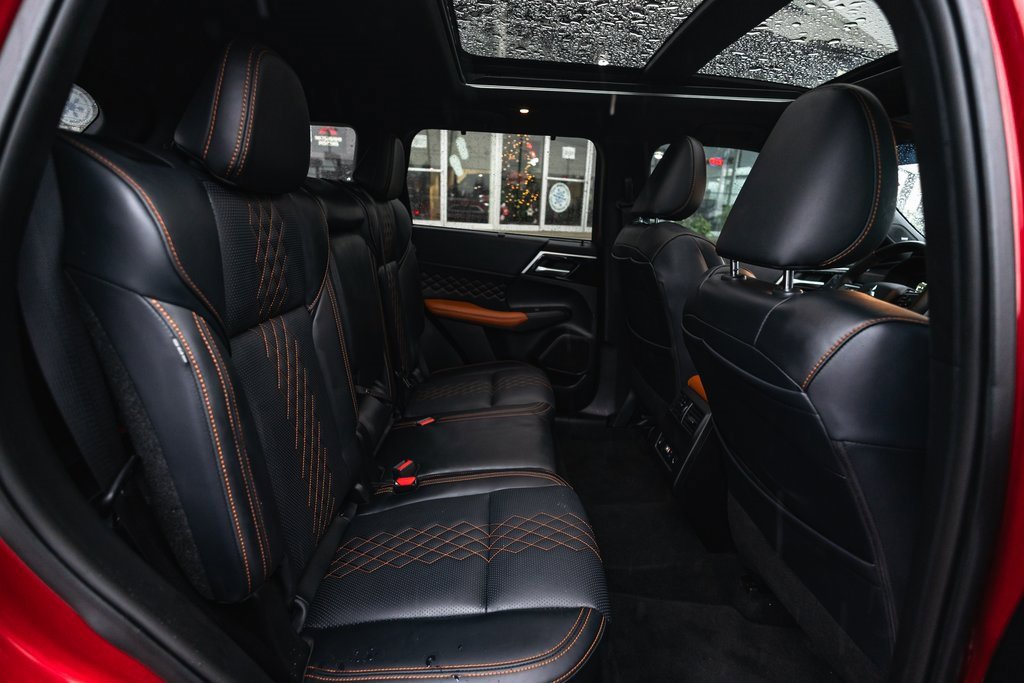 Used 2024 Mitsubishi Outlander SEL image 35