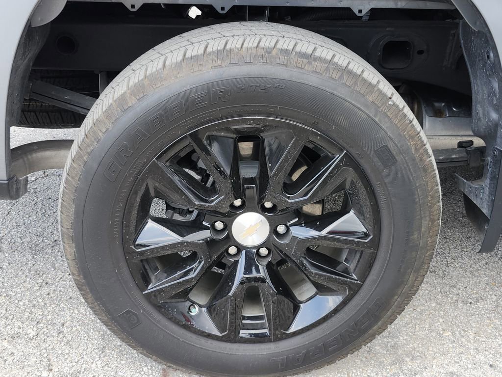 Certified 2024 Chevrolet Silverado 1500 Custom RWD image 11